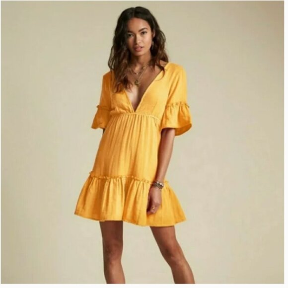 Billabong Dresses & Skirts - Billabong X Sincerely Jules | Lover's Wish Dress in mango size M v-neck